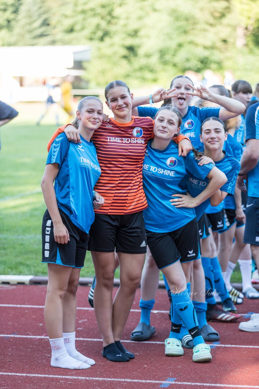 Bild 57 - Loewinnen Cup